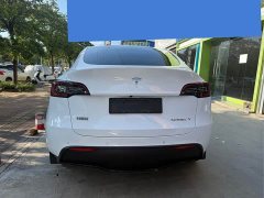 Tesla Model Y long-range all-wheel drive version - фото 6
