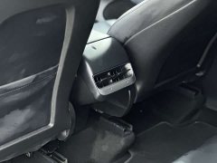 Tesla Model Y rear-wheel drive version - фото 6
