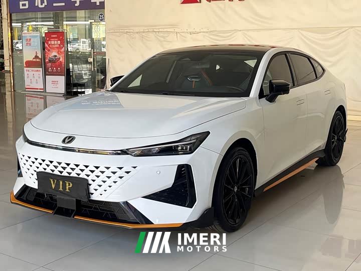 Changan UNI-V 1.5T noble sports - автомобиль из Китая