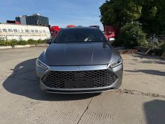 BYD Qin PLUS Honor Edition DM-i 55KM Leading - фото 1