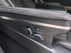 Hongqi HQ9 PHEV 2.0T four-wheel drive business version - фото 9
