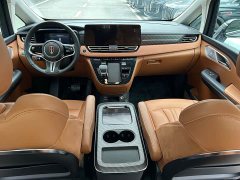 Hongqi HQ9 PHEV 2.0T four-wheel drive business version - фото 9