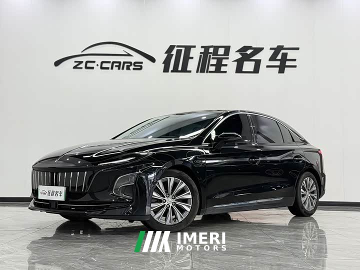 Hongqi E-QM5 620km PLUS - автомобиль из Китая