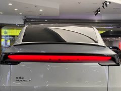 Tesla Model Y rear-wheel drive version - фото 5