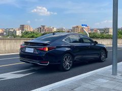 Lexus ES 2022 300h Premium Edition - фото 9