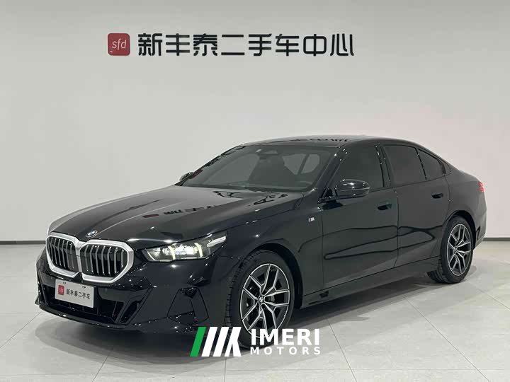 BMW 5 Series (Imported) 2024 530i Leading M Sports Package - автомобиль из Китая