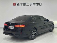 BMW 5 Series (Imported) 2024 530i Leading M Sports Package - фото 2