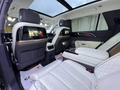 Hongqi E-HS9 660km flag collar version four seats - фото 10