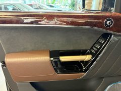 Hongqi Golden Sunflower Guoyao 4.0T Elegant Flagship Edition 6 seats - фото 9