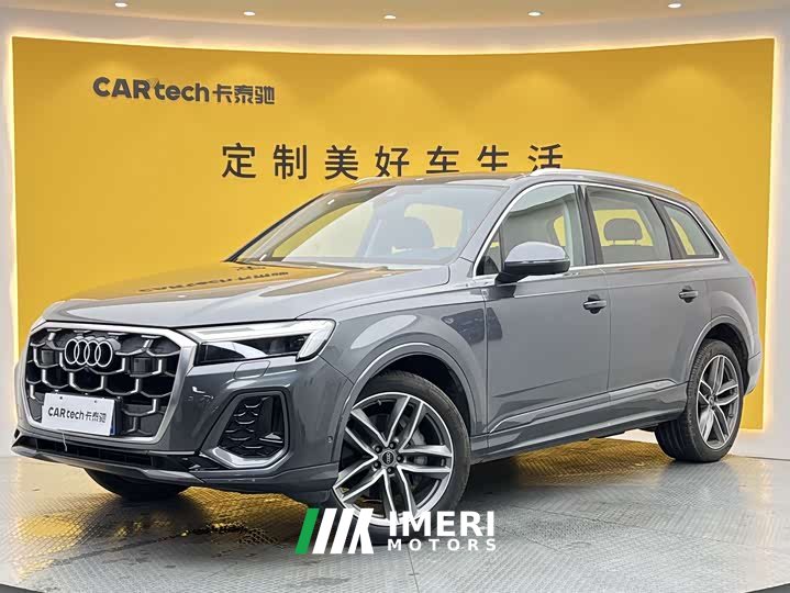 Audi Q7 45 TFSI quattro S line sports - автомобиль из Китая