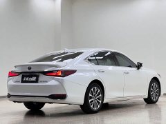 Lexus ES 2022 300h Excellence Edition - фото 7