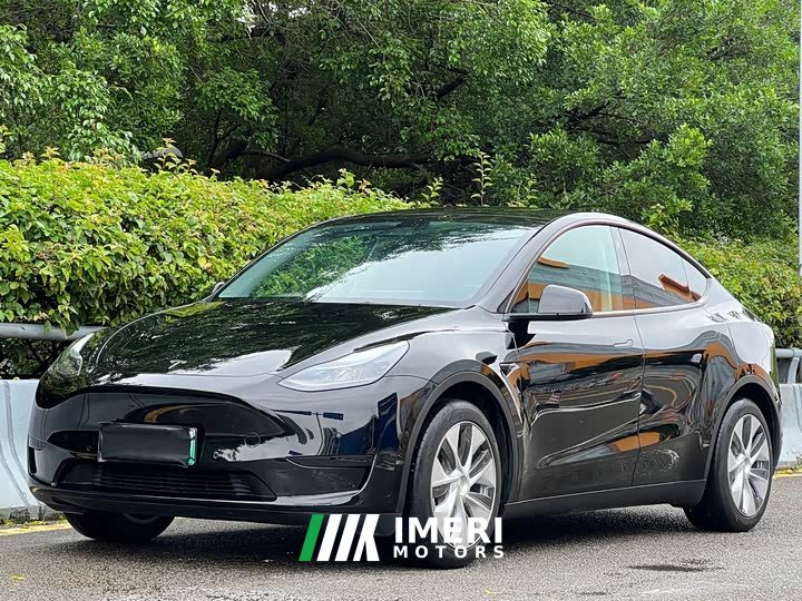 Tesla Model Y 2022 facelift rear-wheel drive version - автомобиль из Китая