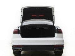 Audi A4L 40 TFSI Fashionable and Dynamic - фото 14