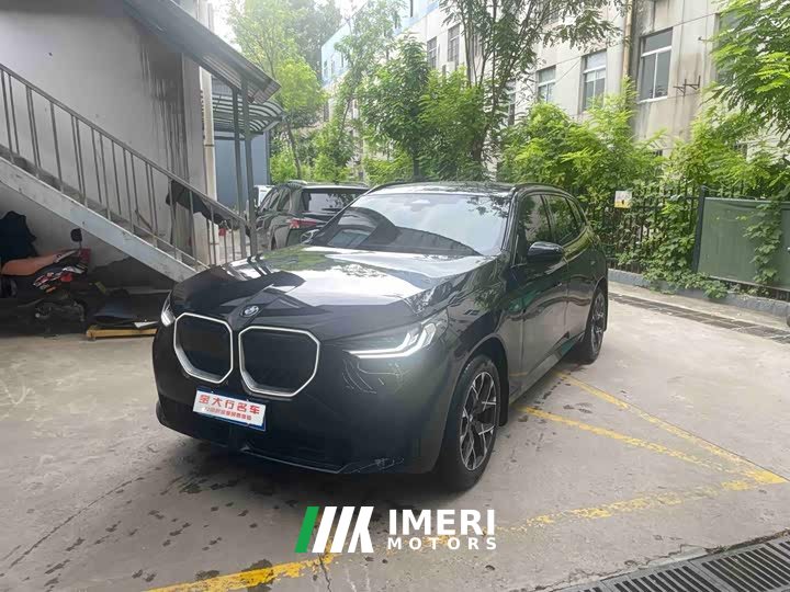 BMW X3 xDrive25L M Sports Night Package - автомобиль из Китая