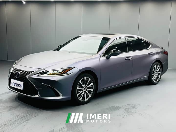 Lexus ES 300h Premium Edition - автомобиль из Китая