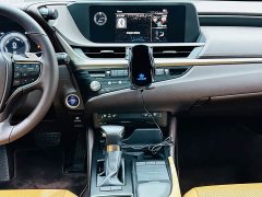 Lexus ES 300h Premium Edition - фото 17