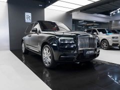 Rolls-Royce Cullinan 2018 five-seater version - фото 3