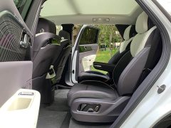 Hongqi E-HS9 690km flagship version six seats - фото 10