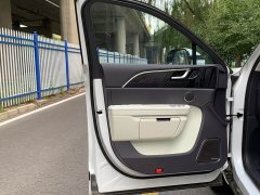 Hongqi E-HS9 690km flagship version six seats - фото 7
