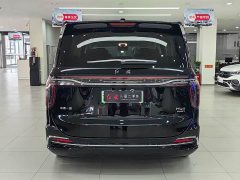 Hongqi HQ9 PHEV 2.0T four-wheel drive luxury version - фото 10