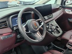 Hongqi HQ9 PHEV 2.0T four-wheel drive luxury version - фото 3