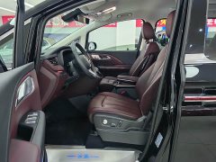 Hongqi HQ9 PHEV 2.0T four-wheel drive luxury version - фото 4