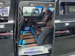 Hongqi HQ9 PHEV 2.0T four-wheel drive luxury version - фото 5