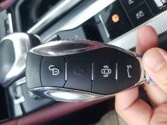 Hongqi H5 2.0T automatic smart connected flag version - фото 9