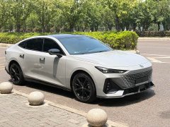 Changan UNI-V 1.5T premium - фото 2