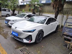 Changan UNI-V 2023 1.5T premium - фото 1