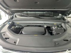 Li Auto Ideal L8 Max - фото 5