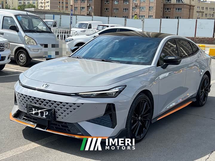 Changan UNI-V 1.5T noble sports - автомобиль из Китая