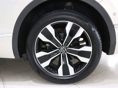 Volkswagen Tiguan L 330TSI automatic two-wheel drive R-Line version - фото 20
