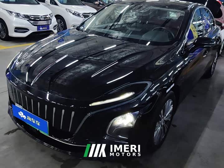 Hongqi E-QM5 450km travel version - автомобиль из Китая