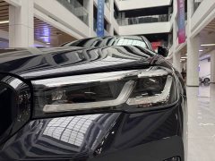 BMW 5 Series facelift 530Li leading M sports package - фото 20
