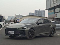 Changan UNI-V 1.5T premium - фото 1