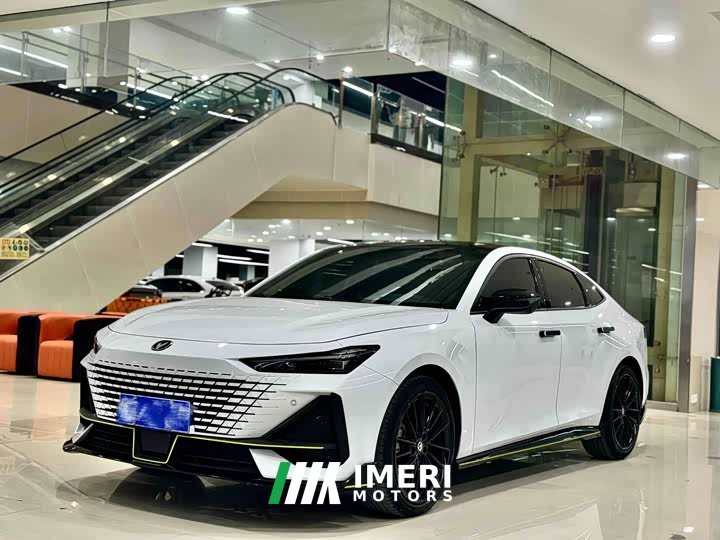 Changan UNI-V 1.5T Excellent Type - автомобиль из Китая