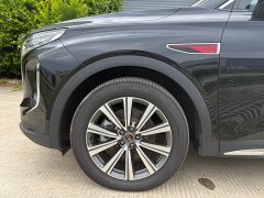Hongqi HS7 PHEV facelift 2.0T PHEV four-wheel drive 2 million commemorative edition 6 seats - фото 10