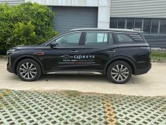 Hongqi HS7 PHEV facelift 2.0T PHEV four-wheel drive 2 million commemorative edition 6 seats - фото 3