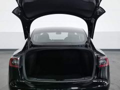 Tesla Model 3 rear-wheel drive version - фото 16