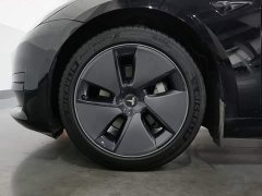 Tesla Model 3 rear-wheel drive version - фото 17