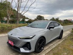 Changan UNI-V 1.5T premium - фото 1