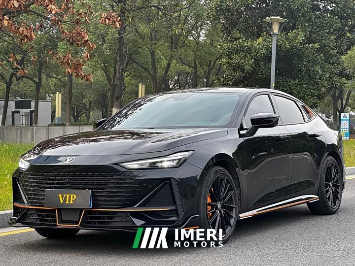 Changan UNI-V 1.5T sports version - автомобиль из Китая