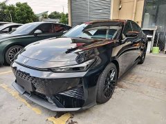 Changan UNI-V 1.5T exclusive - фото 1