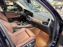 BMW X5 2022 facelift xDrive 40Li M sports package - фото 9