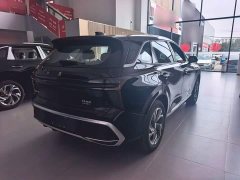 Ora Hongqi HS3 PHEV 125km, 2 million units commemorative edition - фото 4
