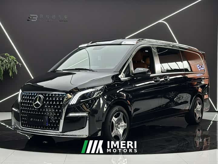 Mercedes-Benz Vito 2023 2.0T Business Edition 7 seats