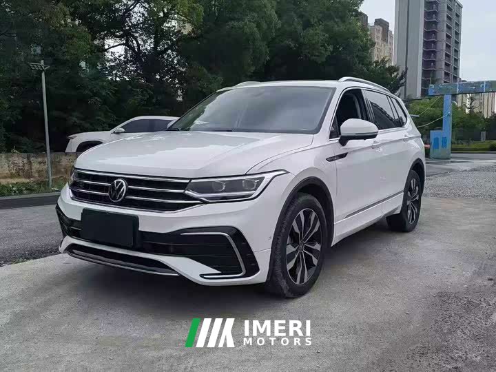 Volkswagen Tiguan L 2023 330TSI automatic two-wheel drive R-Line version - автомобиль из Китая