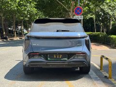 Hongqi Tiangong 08 730 Max rear-wheel drive version - фото 8