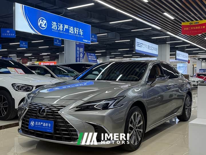 Lexus ES 200 Premium Edition - автомобиль из Китая